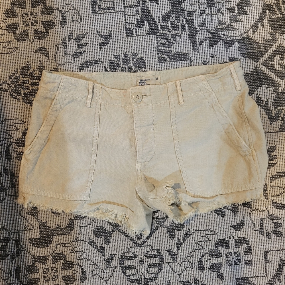 american Eagle Y2k Tan Distressed Fringe Shorts Mid Rise | Size 2